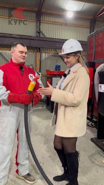 Как Ксюша останавливает работу целого цеха😉 смотреть онлайн