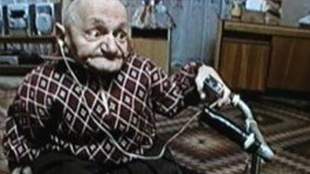 Врачи давали 2 дня, но он прожил 73 года! Невероятная история Кости-гнома смотреть онлайн