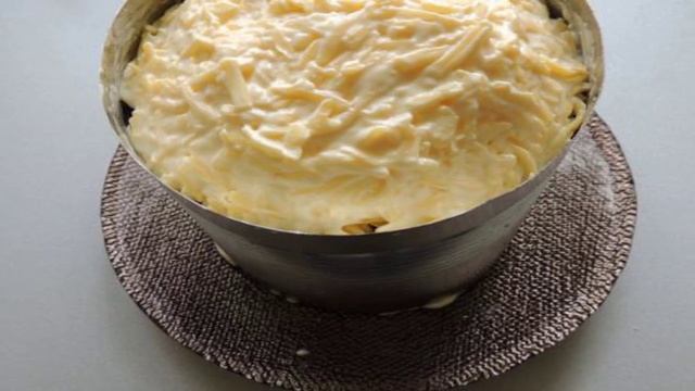 Салат Пасхальный с курицей и грибами