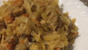 Тушеная капуста со свининой: простой рецепт на сковороде