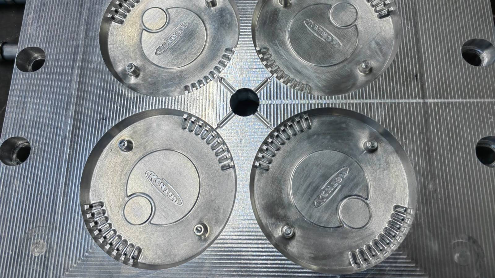 Изготовление матрицы на фрезерном ЧПУ станке смотреть онлайн