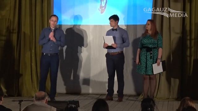 Театральный фестиваль в Комрате начался со спектакля «Маляр» смотреть онлайн