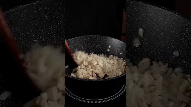 🥔 Картофельный рулет с мясом и грибами
#обеды #ужины #горячее