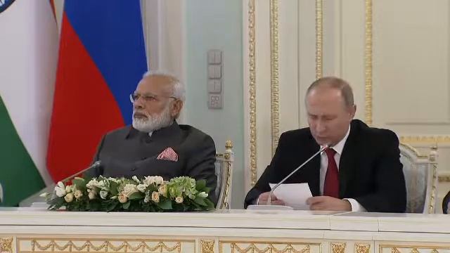 Путин выступил на встречес представителями деловых кругов России и Индии смотреть онлайн