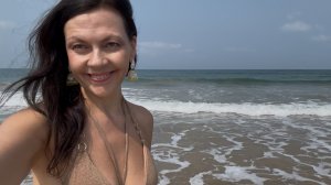 Модель Елена Ковалева. Подготовка к фотосессии. Агонда, Гоа, Индия.