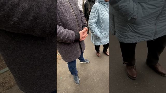 Комиссия в мусорокамеру Школьная 84/2. Проектом дома бак не предусмотрен