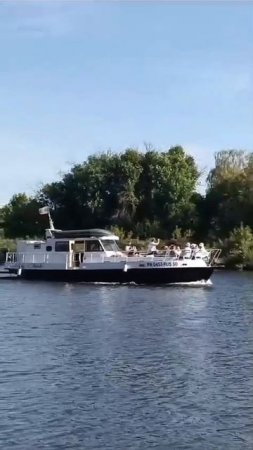 Песня, что летит над  водой, задаёт настроение на всю неделю!)
Прогулки на яхте «Lady Natalie»