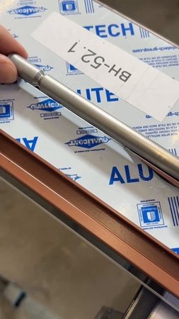 🔧✨ Сегодня делимся с вами процессом установки створки к раме!