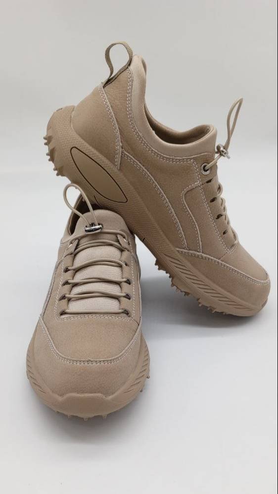 Бежевые кроссовки 868