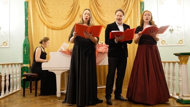 Светлана Полянская,Ольга Надеждина, Денис Баландин исполняют "Gloria" Вивальди.Ф-но—Валентина Кемниц