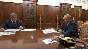 Поддержка участников СВО стала одной из тем встречи В. Путина с главой Чувашии О. Николаевым.