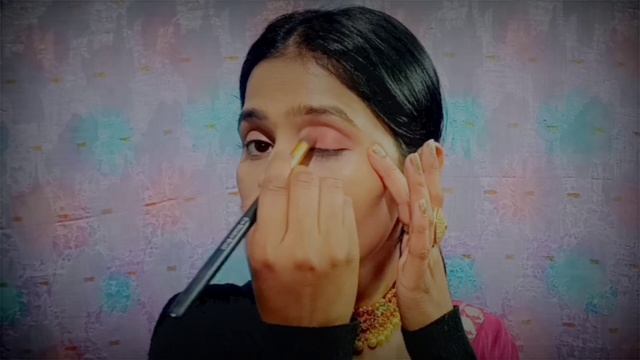 Simple Yet Elegant Makeup Saree Look For Beginners||Easiest Eyeshadow Look||