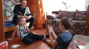 Готовлю завтрак и ужин.Секрет раскрыт.Делаем уборку.