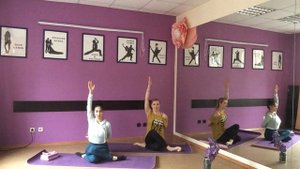 Йога 7 тел - Гомукхасана