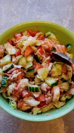 Рецепт простого, вкусного и полезного салата.  #family #vlog #рецепт #готовимподомашнему