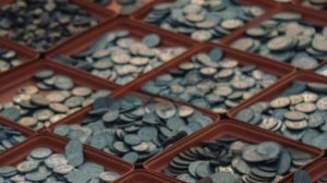 Как украденная во Франции коллекция монет попала на антикварный рынок в Москве