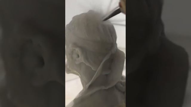 Роботы - скульпторы.