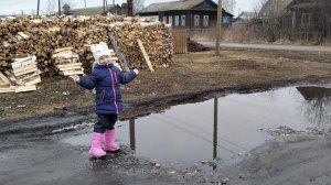 Прыжки в луже.mp4