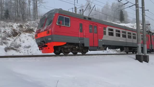 Поезда России зимой при сильном ветре | Железная дорога в Сибири смотреть онлайн
