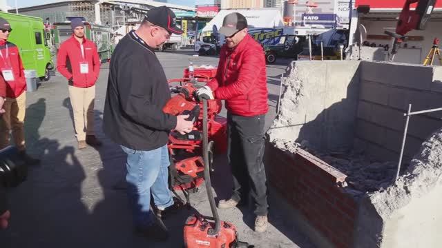 World of concrete2020: уличная экспозиция | WOC2020 outdoor смотреть онлайн