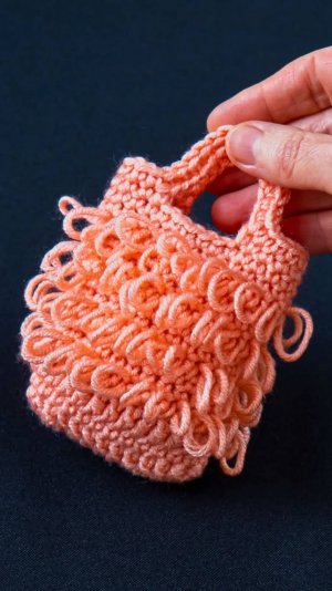 Быстрое и простое вязание крючком мини-сумки тунисским узором 🧶