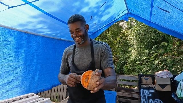 Leo The Fruit Man of Lance Aux Epines смотреть онлайн