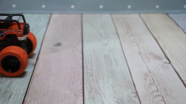 Машинка Big Foot Джип подпрыгивающий инерционная смотреть онлайн