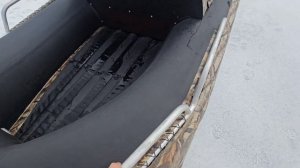 Аэролодка для перевозки рыбаков на лёд.