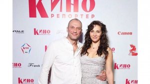 Евгения Ахременко появилась в компании жены бывшего мужа Константина Соловьева на премьере фильма