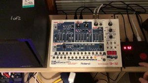 Can a 2000s Roland SH-32 sound anything like a 1980s Juno 6/60/106?