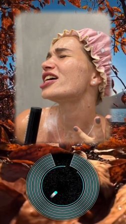 Анна Асти в душе🤩