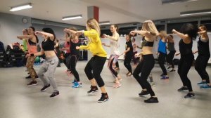 RITMO - The Black Eyed Peas, J Balvin - Zumba Choreography | Zumba Vilniuje | Zumba Auguste