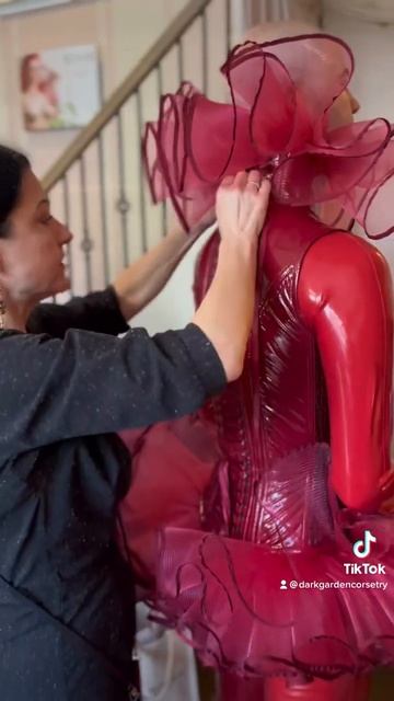 HIM corset cosplay смотреть онлайн