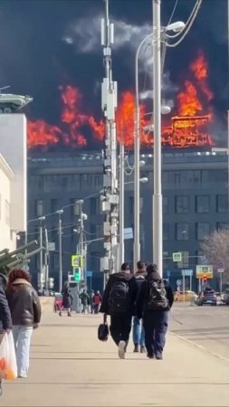 В Москве загорелась крыша элитного ЖК Роза Россо