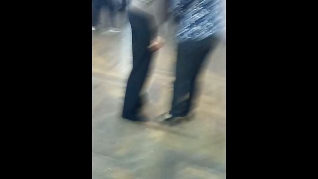 БАБКИ ДЕРУТСЯ смотреть онлайн