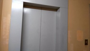 Лифты КМЗ-(Классический 2016 г.в.) и КМЗ-(Протон 2017 г.в.), V=1 м/с, Q=400 кг (1941)