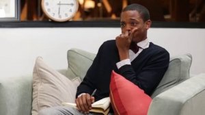 Негр не смог удержать смех (360p).mp4