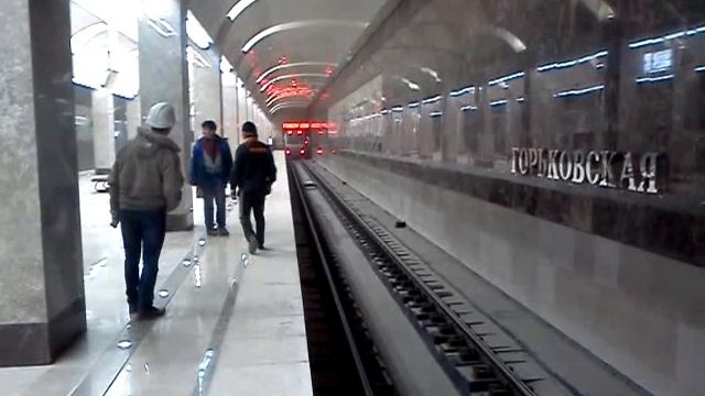 Станция Горьковская: поезд уезжает в тупики смотреть онлайн