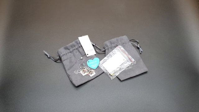 Две новые пары серёжек у меня в коллекции. Еще более детский дизайн чем обычно 🤷♀️ смотреть онлайн