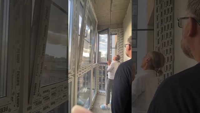 Скандинавский бульвар 9. Заменили холодные алюминиевые окна балкона на #панорамноеостекление  Rehau