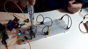 Юный электрик 
Схема мигающий светодиод с реле на макетной плате
Метроном