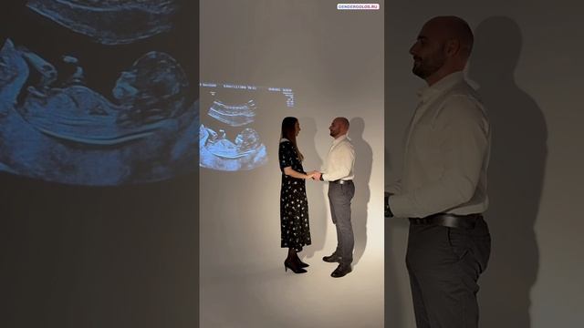 Как родителям узнать пол ребенка - голос малыша передает приветы, произносит имена