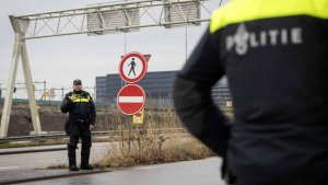 Пять человек пострадали при нападении мужчины с ножом в Амстердаме