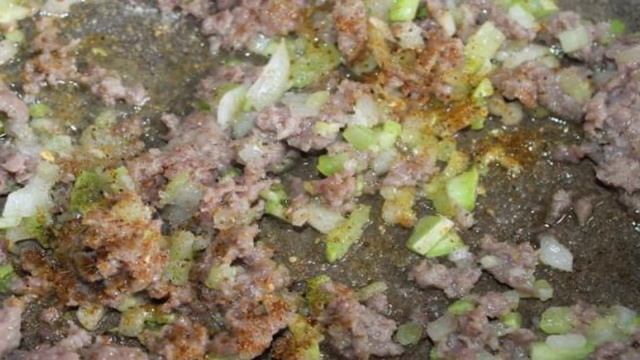Картофельные зразы с мясом и кабачком