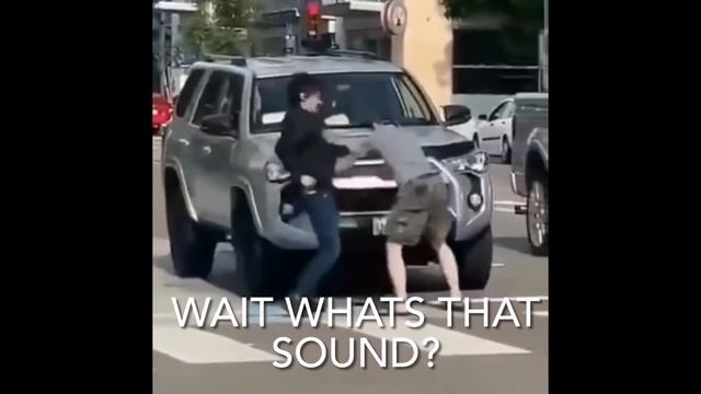 Asian man knocks out racist bully смотреть онлайн