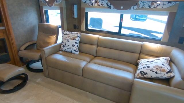 2014 Tiffin Motorhomes RED 33AA - Class A  SOLD