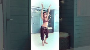 Обучение трайблу онлайн. Связка tribal fusion под музыку и разбор под счёт