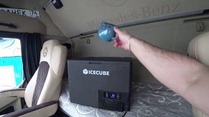 Компрессорный автохолодильник Ice Cube IC1000 в фуре дальнобойщика