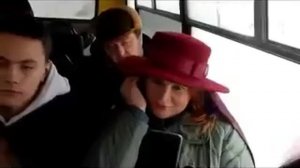 на остановке остановите🤣