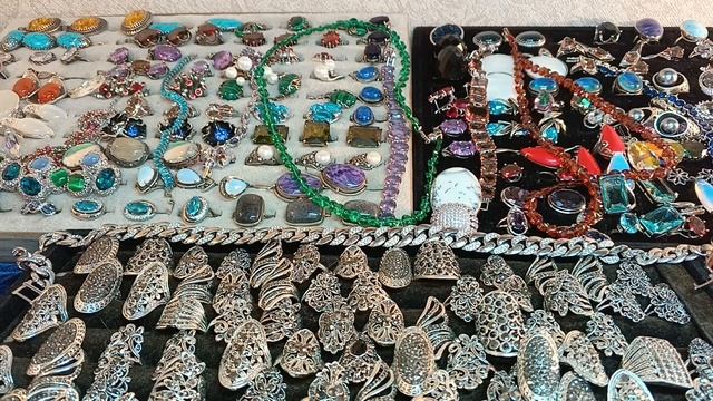 Капельное серебро с марказитами.